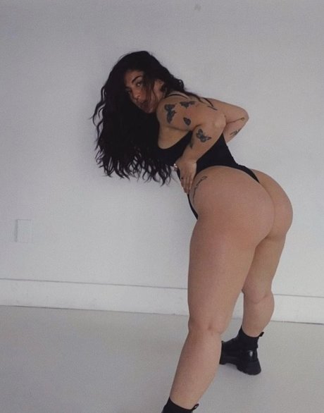 Camiraddd onlyfans post