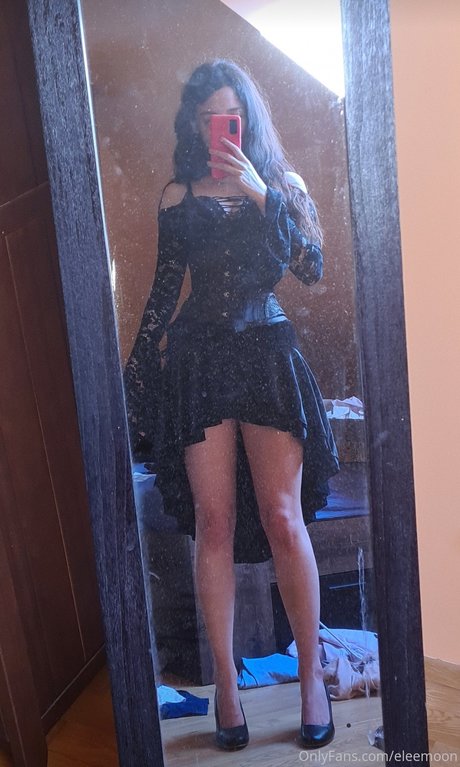 Eleemoon onlyfans ass