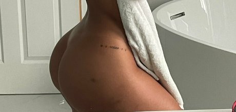 Isabella Buscemi nude only fans leaks