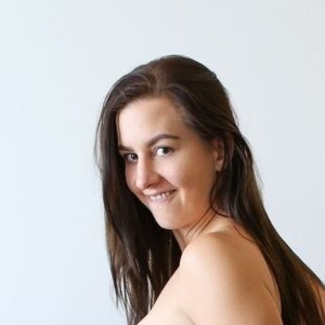 Tindra Frost onlyfans tits