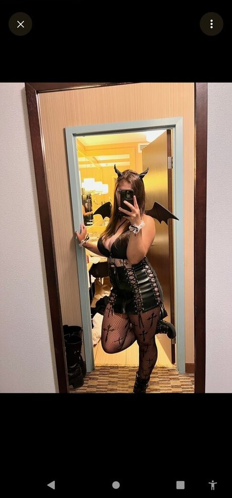 Sodamoskii onlyfans striptease