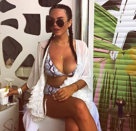 Nana Van Veghel onlyfans star