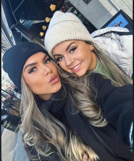 Nana Van Veghel onlyfans leaked free