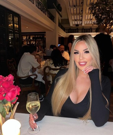 Lisa Amber onlyfans naked