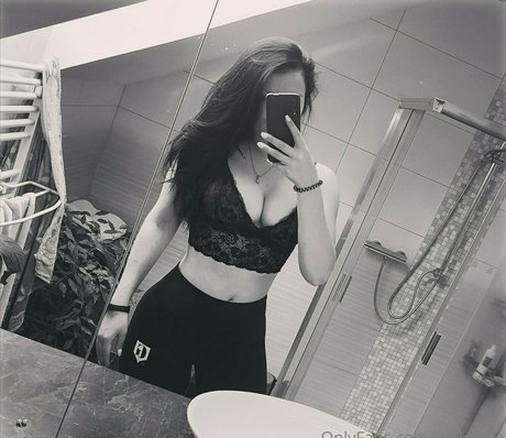 makynaa nude only fans leaks