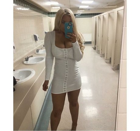 Anna Curley naked on onlyfans