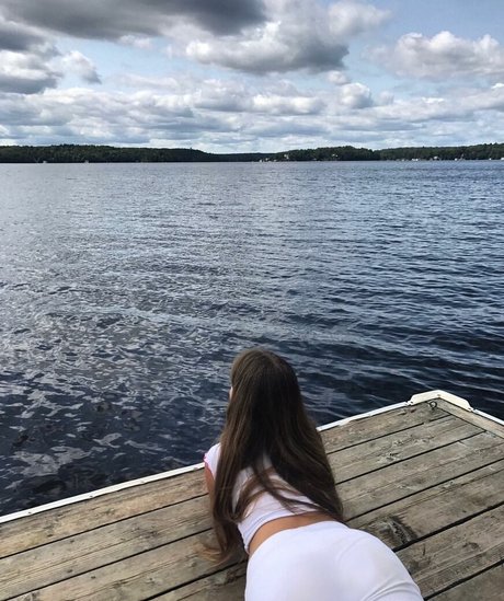 Elizabeth M onlyfans porn nude