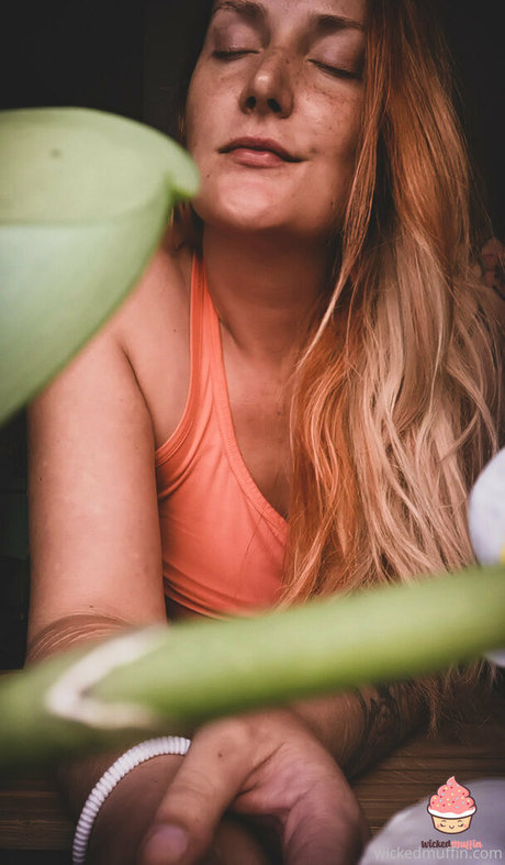 thewickedmuffin topless onlyfans