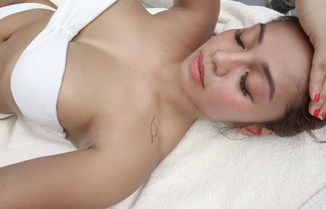 Sheila Snow onlyfans pics