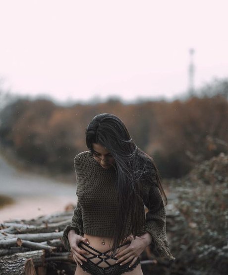 Vahide Bulu onlyfans strip tease