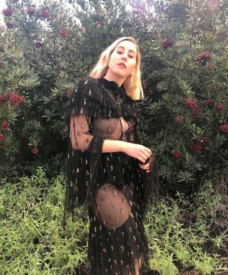 Haim Sisters Profile pic