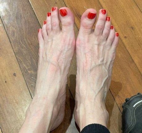 fridayfancyfeet Profile pic