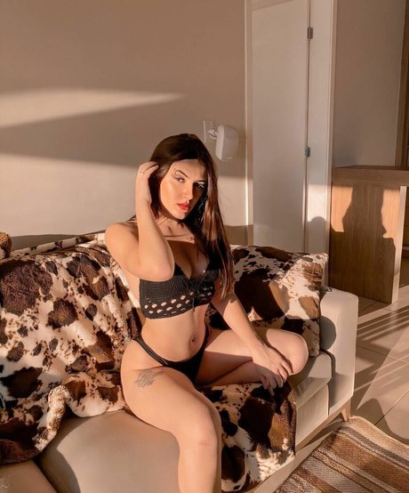 Helo Pavanello ass onlyfans