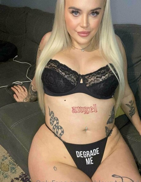 ashleygoeswild onlyfans free