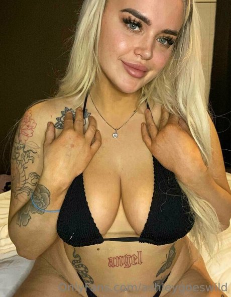 ashleygoeswild onlyfans leaked photos