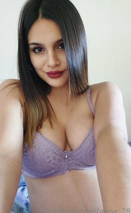 anne 28 onlyfans star