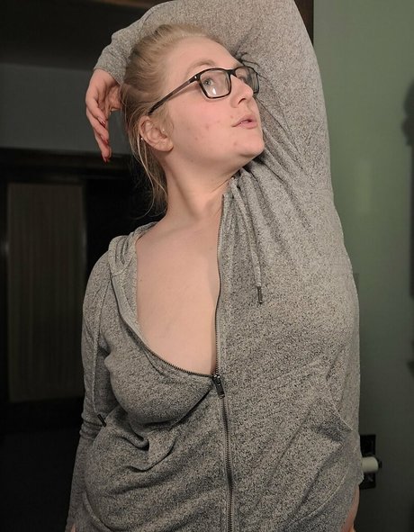 yourlovelylady onlyfans leaked pics