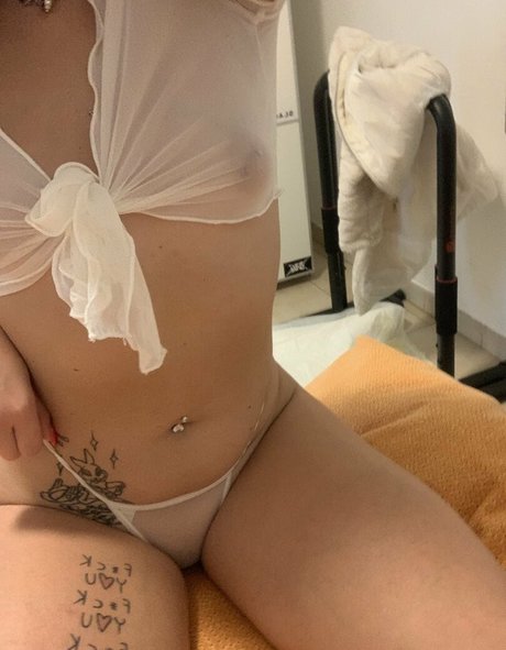 lararoxyrox only fans review