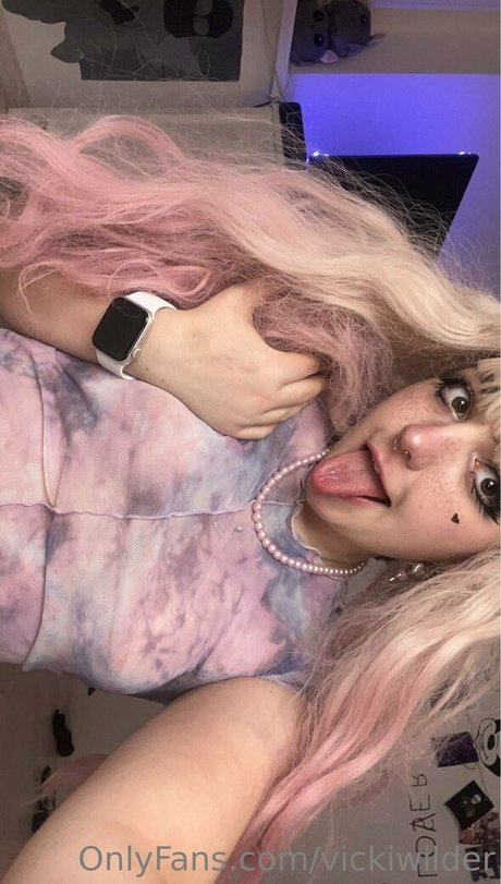 Vickiwilder boobs onlyfans