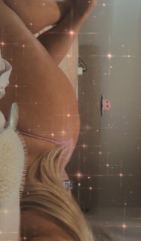 ellies19 nude onlyfans