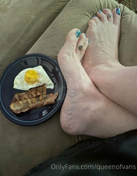 queenofvans onlyfans photo