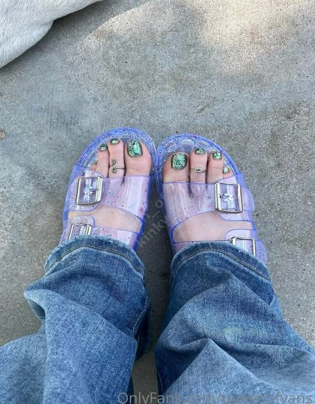 queenofvans only fans nudes