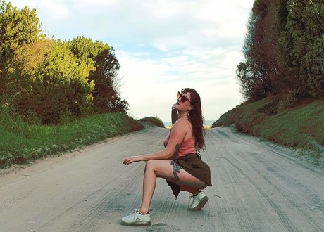 charmedmollytha only fans naked