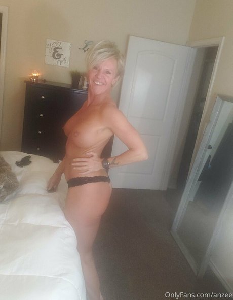 anzee leaked onlyfans pictures