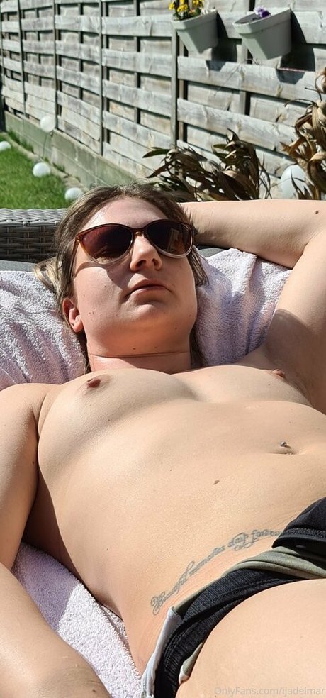 ijadelmar nude on onlyfans