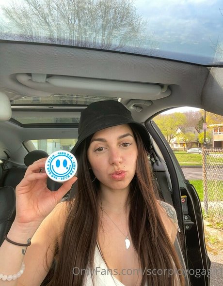 scorpioyogagirl onlyfans gratis