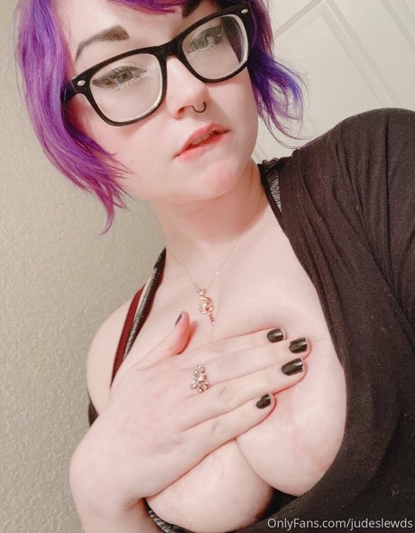 GothTamago only fans pictures