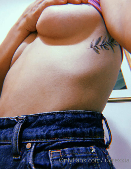 lucrexxia naked on onlyfans