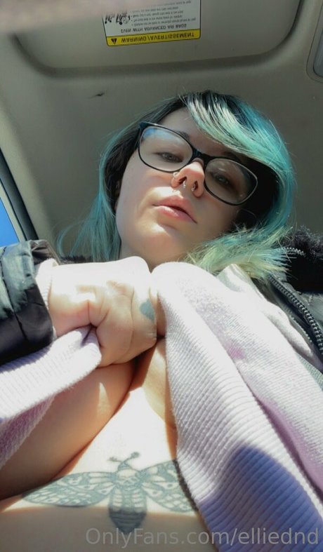 EllieDND en onlyfans