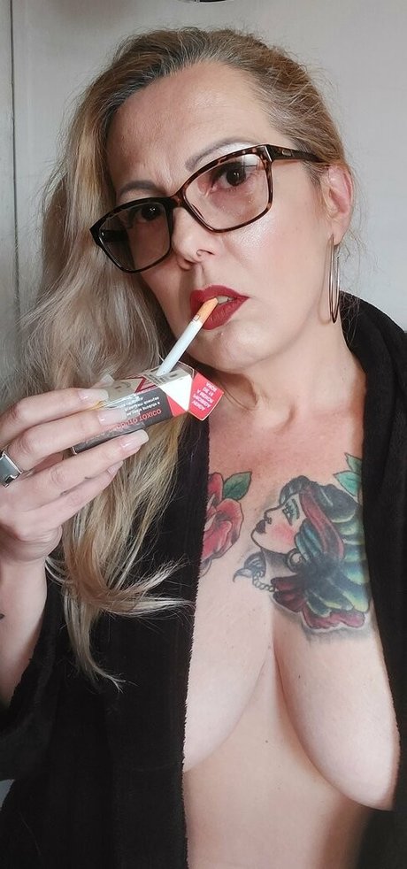 lady smoker queen onlyfans archives