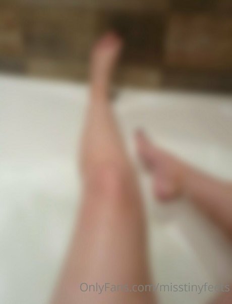 misstinyfeets leaked onlyfans photos
