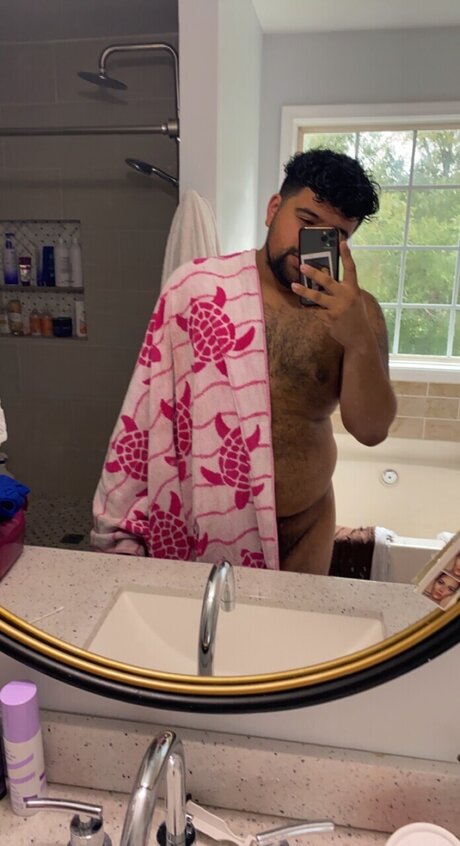 Iris Caine naked onlyfans