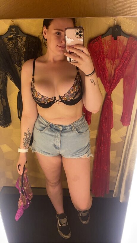 cassss_ onlyfans model