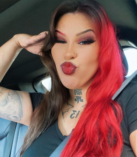 ForeignBaeOffical onlyfans model images