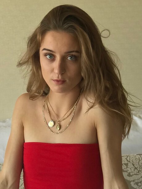 CharliLowe18 onlyfans fotos