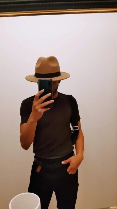 Melaza onlyfans model photos