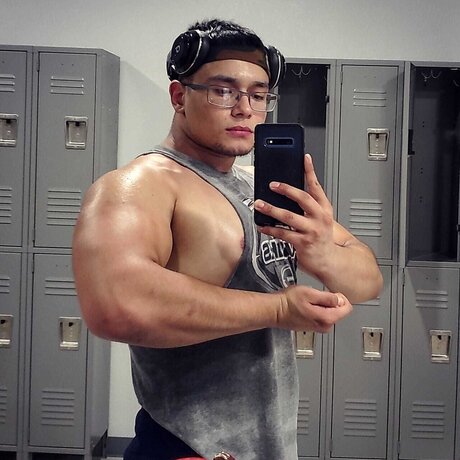 Chris S_ onlyfans naked