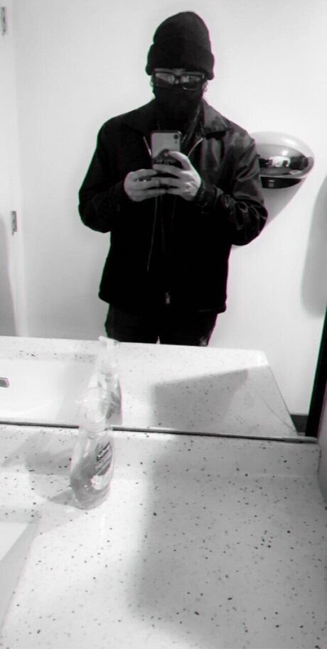 u9870744 naked only fans