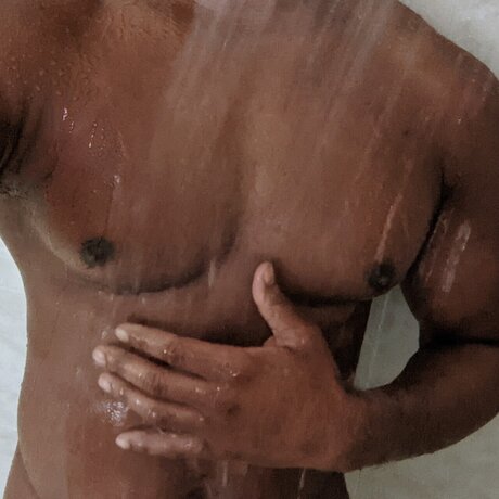 Mysterious onlyfans pic