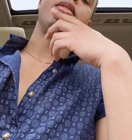 Slipperyslumber onlyfans model photo