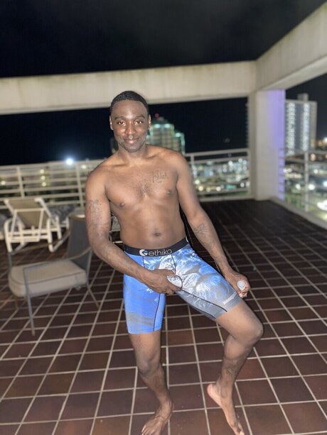 DonKing_ onlyfans strip tease