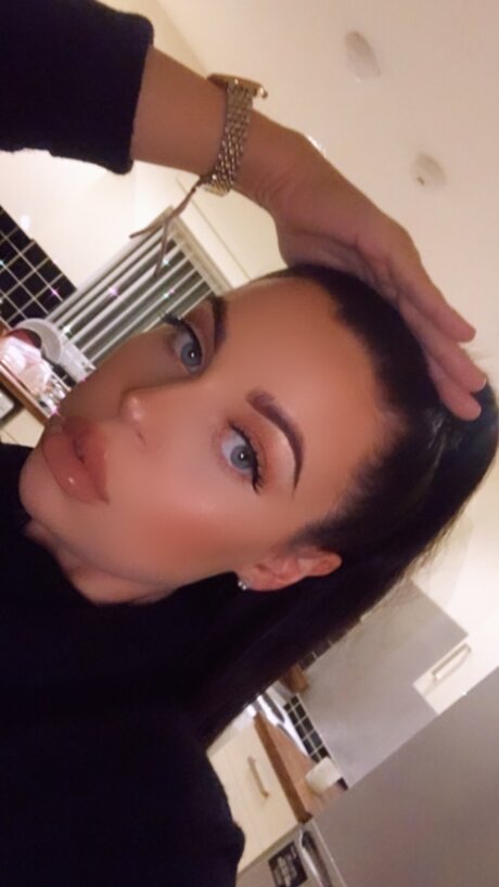 MamaMiax onlyfans leaked naked