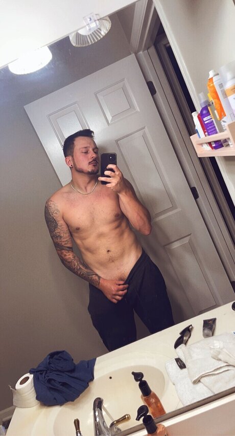 Brandon Dunn leaked only fans nudes