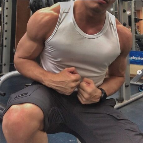 Arban Spuzy nudes only fans