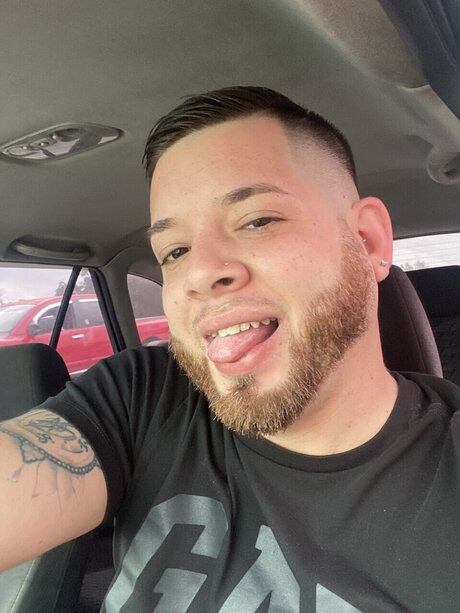 Nando Santiago nudes only fans