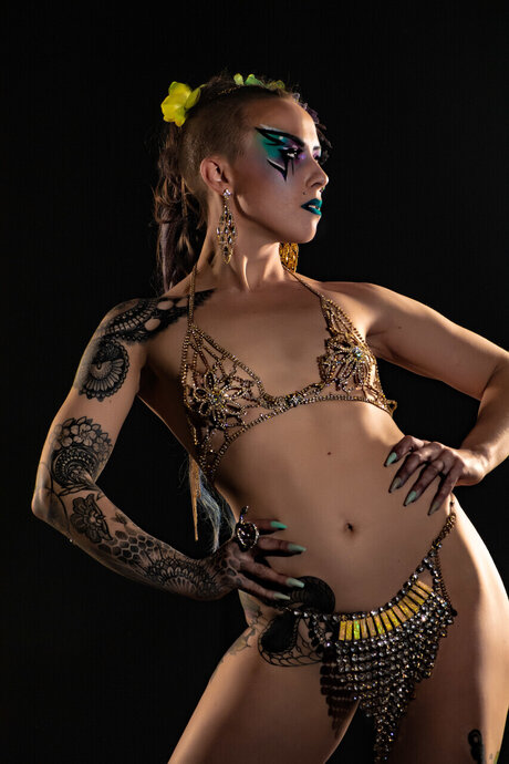 Sophie Shapeless onlyfans gratis